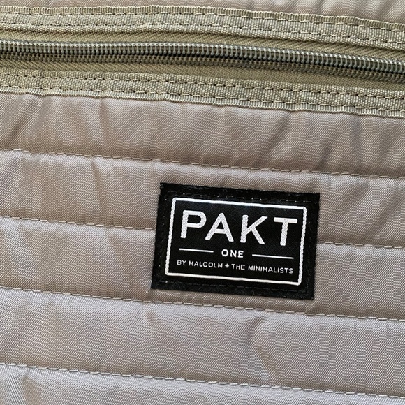 Black Travel Bag - Picture 3 of 9